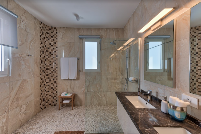 A stunning remodeled bathroom